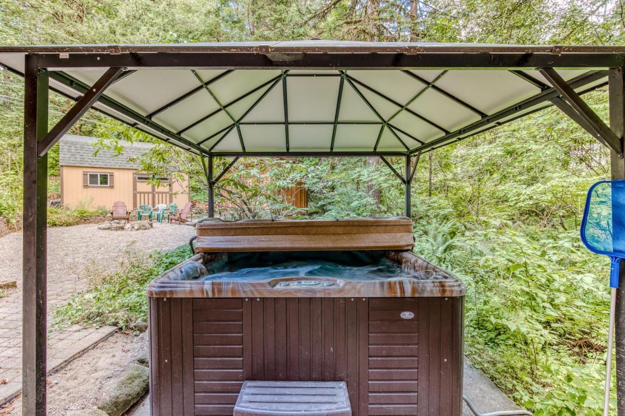 Creekside Cabin Rhododendron Exterior photo