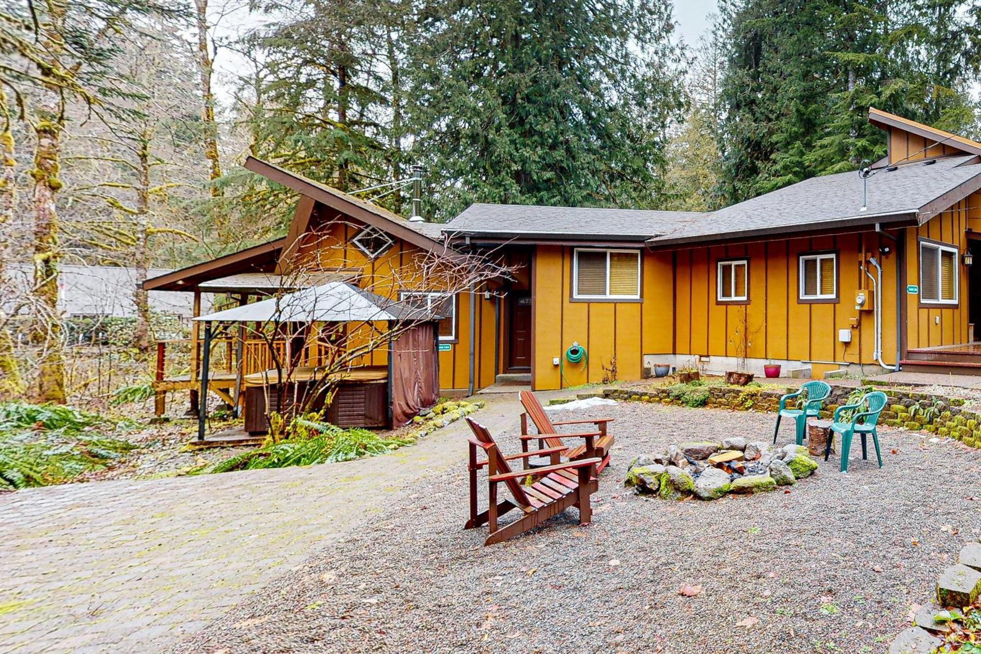Creekside Cabin Rhododendron Exterior photo